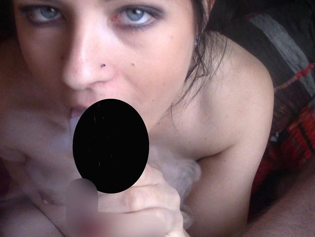 CaraliaDeluxe Porno Video: sper*aflut beim Rauchen